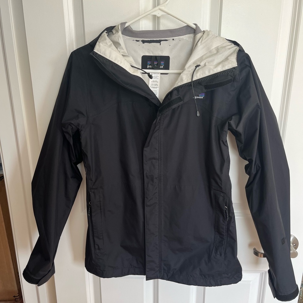Patagonia Black women’s rain jacket